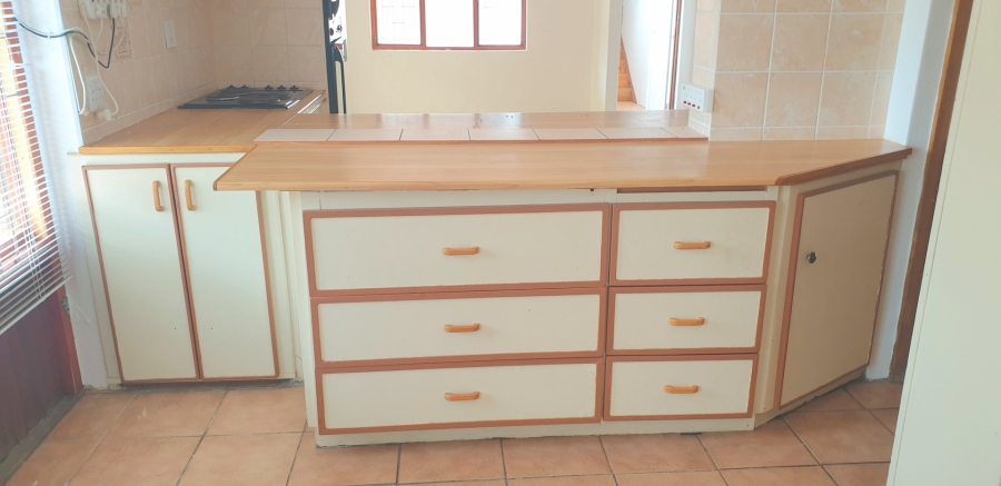 4 Bedroom Property for Sale in Dana Bay Western Cape